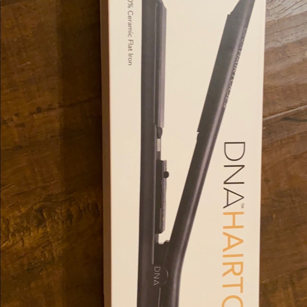 Hair straightener